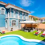 Melyna Private Heated Pool וילה