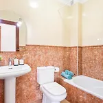 Melyna Private Heated Pool וילה *