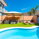 וילה Melyna Private Heated Pool *
