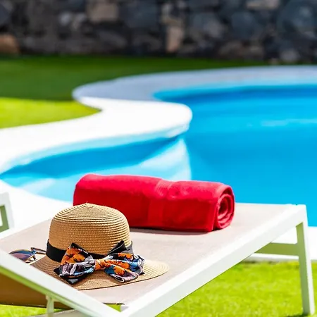 Melyna Private Heated Pool Willa Costa Adeje (Tenerife)