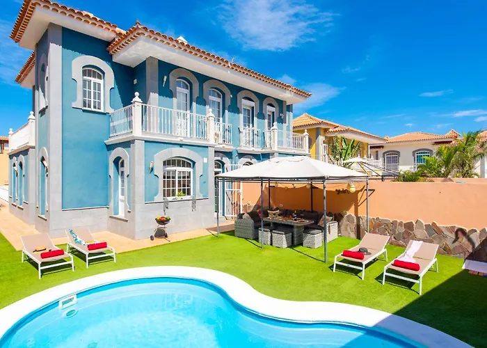 Melyna Private Heated Pool Willa