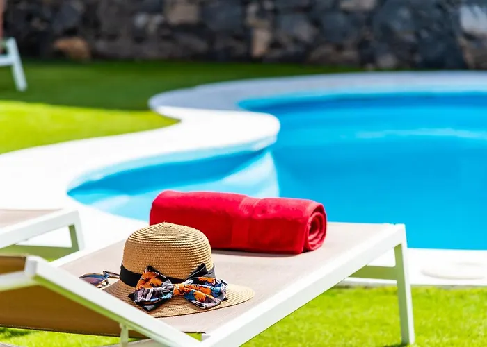 Melyna Private Heated Pool Willa Costa Adeje (Tenerife)